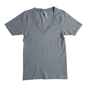 Athleta Men's Ribbed V-Neck Short Sleeve Tee - Light Gray